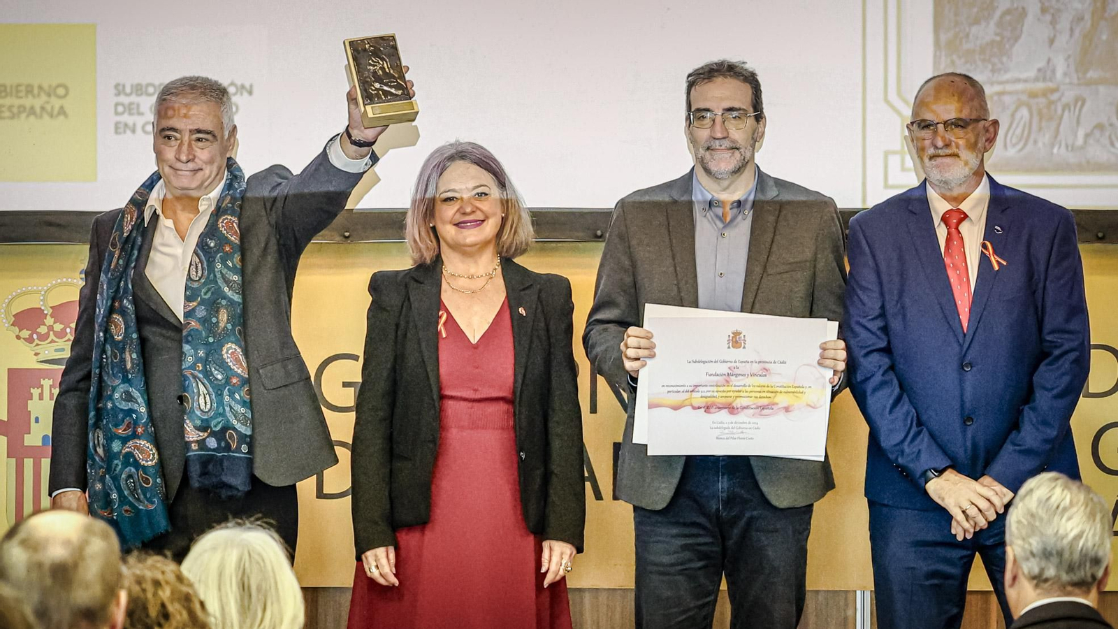 Las imágenes de la entrega de distinciones en Cádiz por el 24º aniversario de la Constitución Española