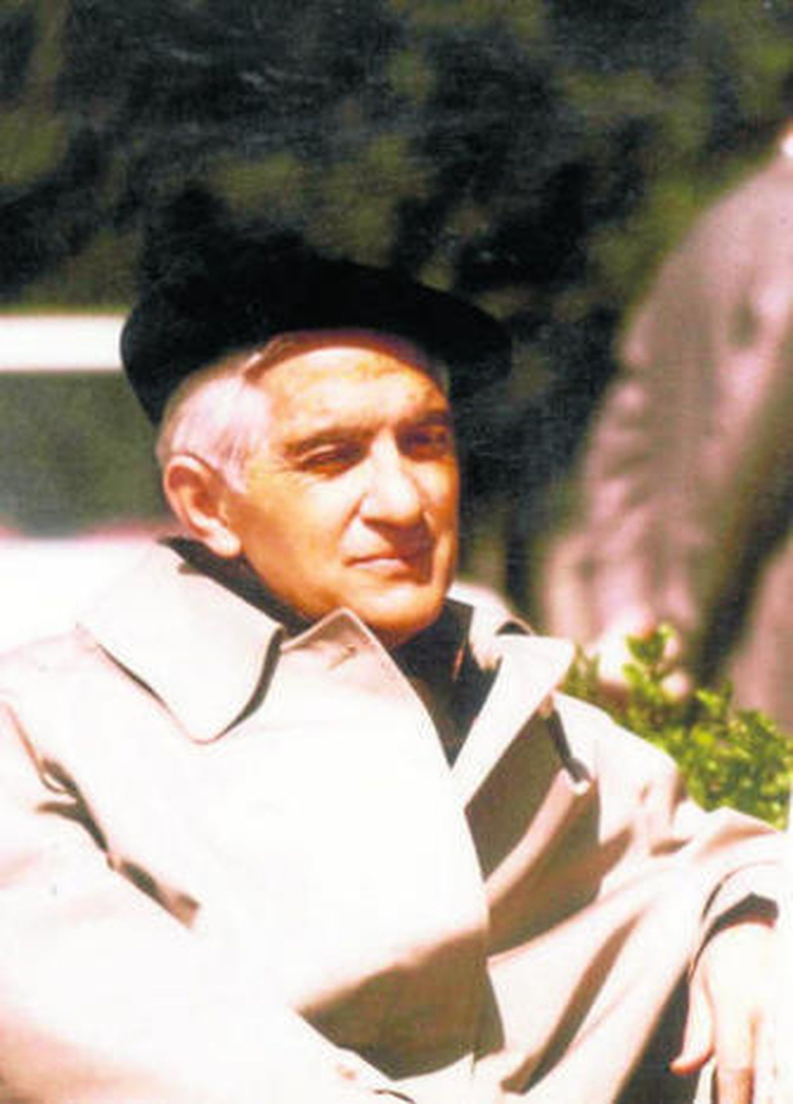 El poeta Blas de Otero, en una imagen tomada en 1974.