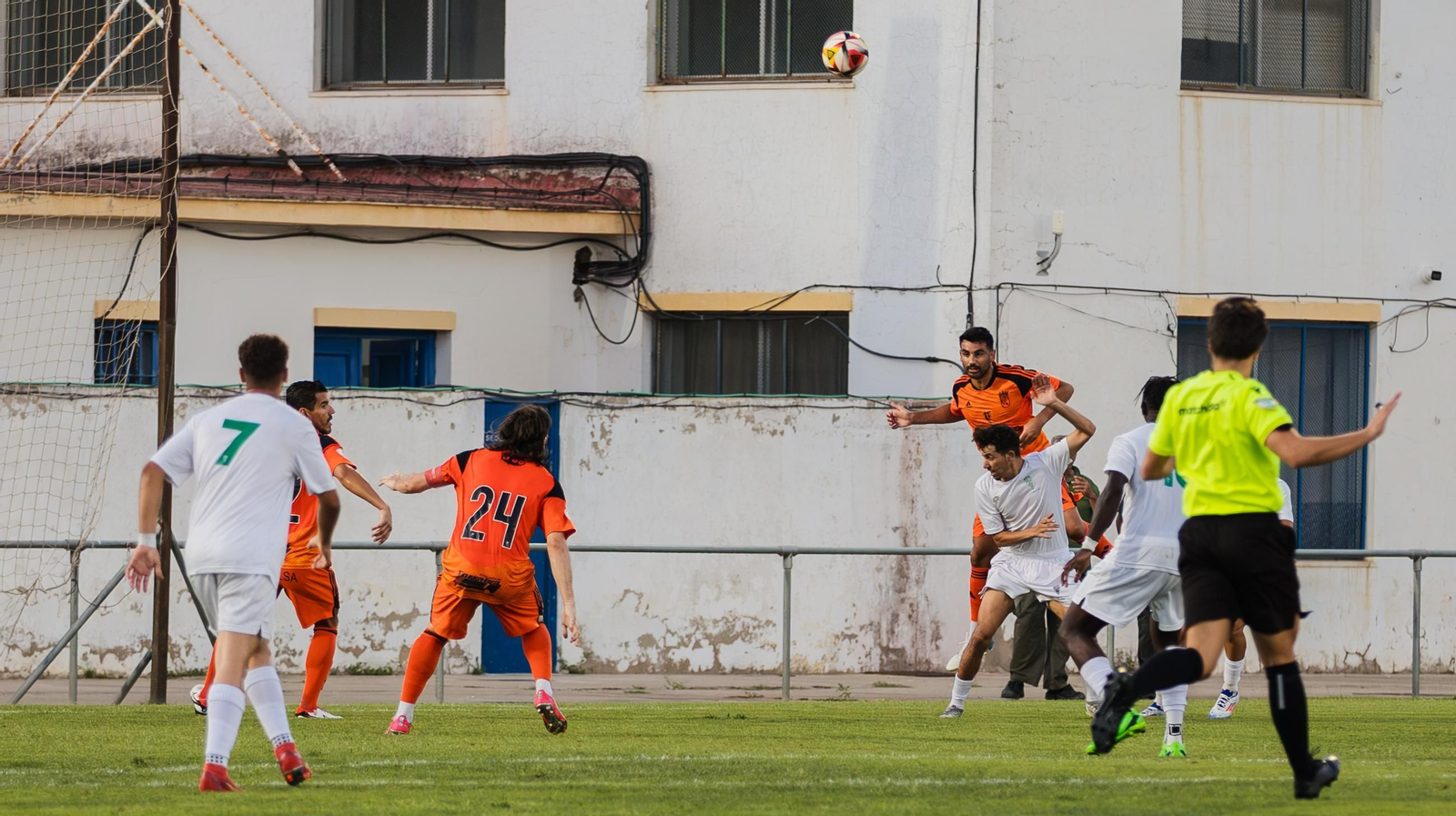 Las imágenes del triunfo del Xerez CD en el Trofeo Antonio Moure