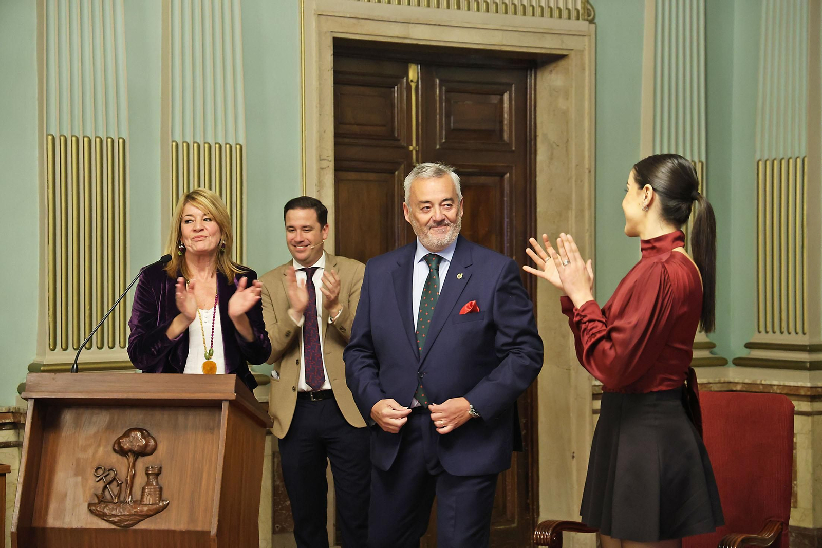 Imágenes de la Coronación de sus Majestades los Reyes Magos de Huelva 2025