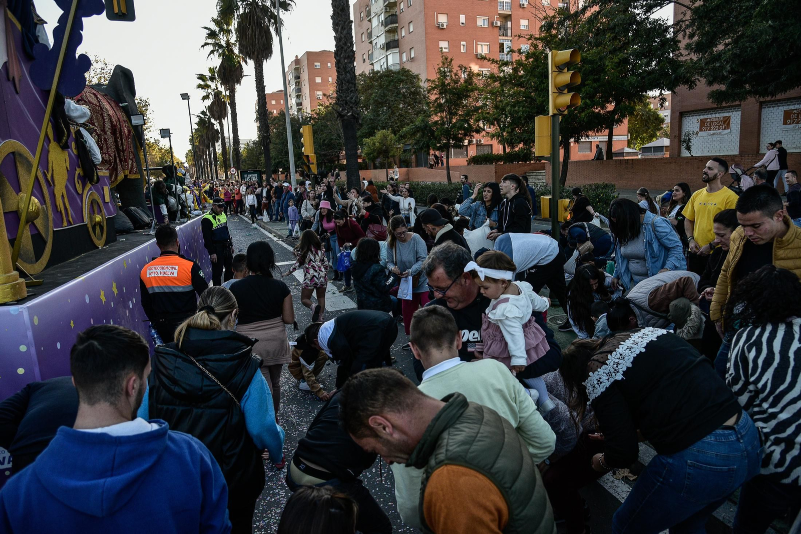 Imágenes del público en las cabalgatas por La Orden, Cardeñas y Las Colonias