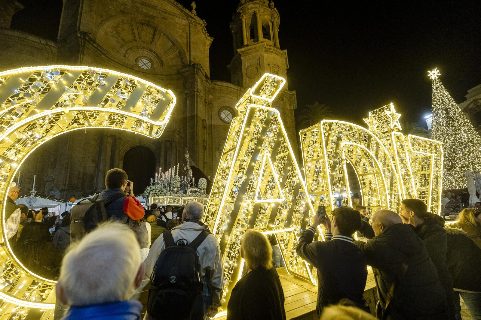 La procesión de regreso a la Merced de la  Virgen del Buen Fin de Sentencia en imágenes