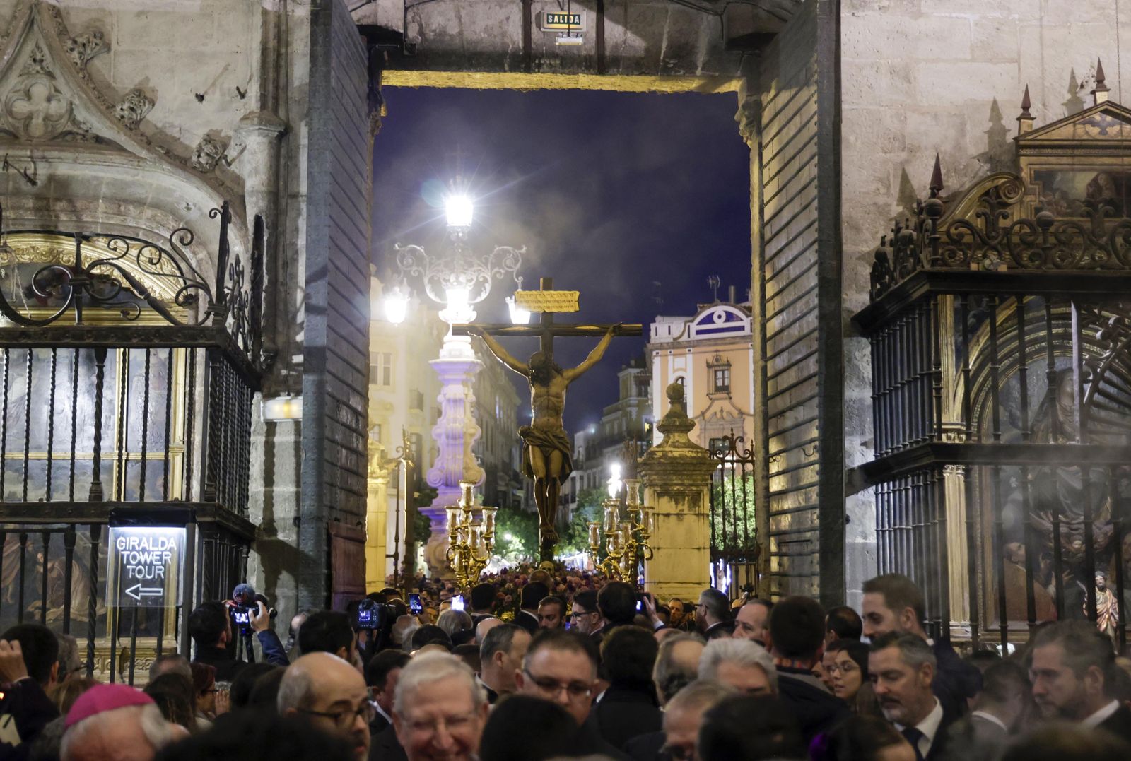 Las imágenes del Vía Crucis de las Hermandades