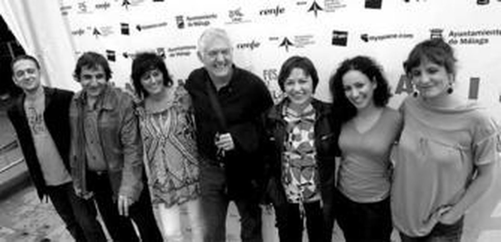 El equipo de 'Un novio para Yasmina', gran triunfadora de ZonaZine con tres premios.