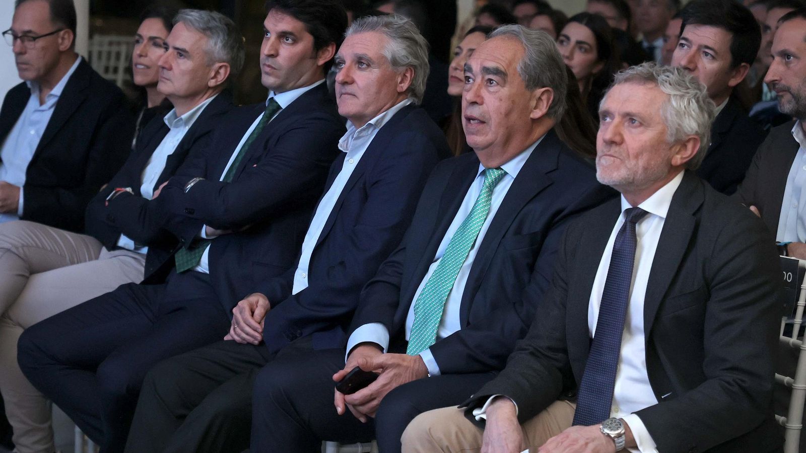 Francisco Pérez Botello, en priner plano, junto a Fernando Andrés y Fidel Jiménez de Parga.