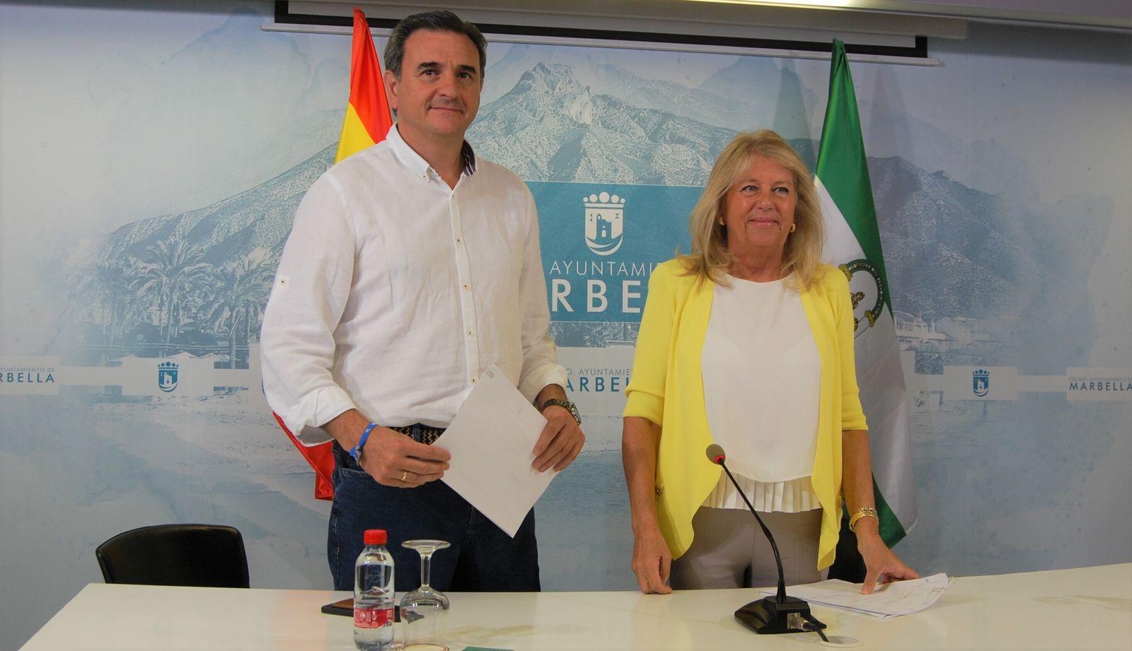 Ángeles Muñoz junto a Félix Romero.