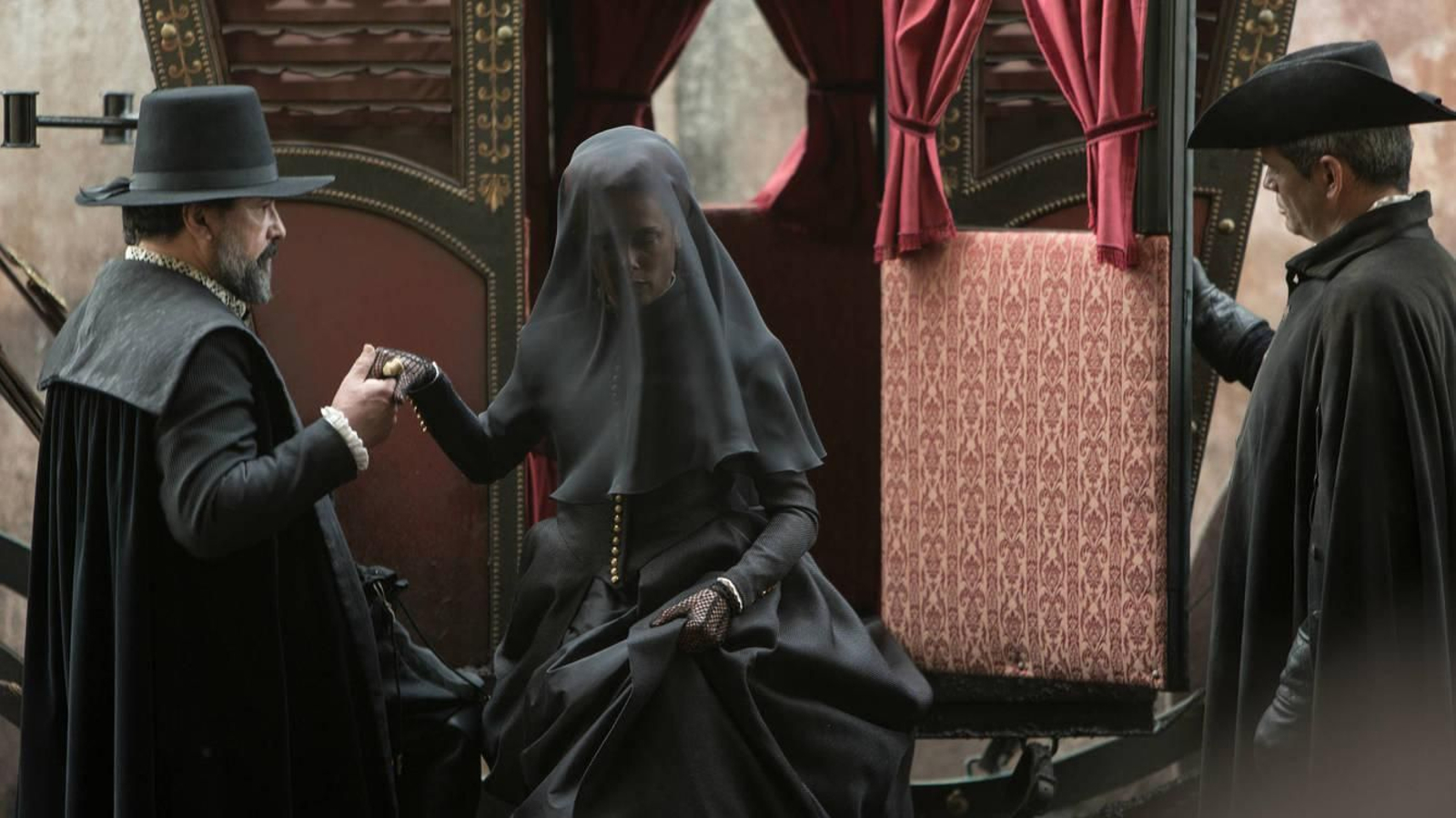 Fotograma de la serie de televisión 'La peste', dirigida por Alberto Rodríguez.