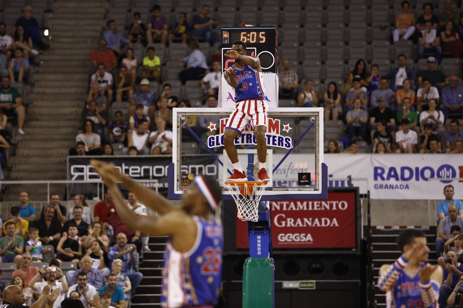 El espectáculo de los Globetrotters inunda el Palacio de Deportes