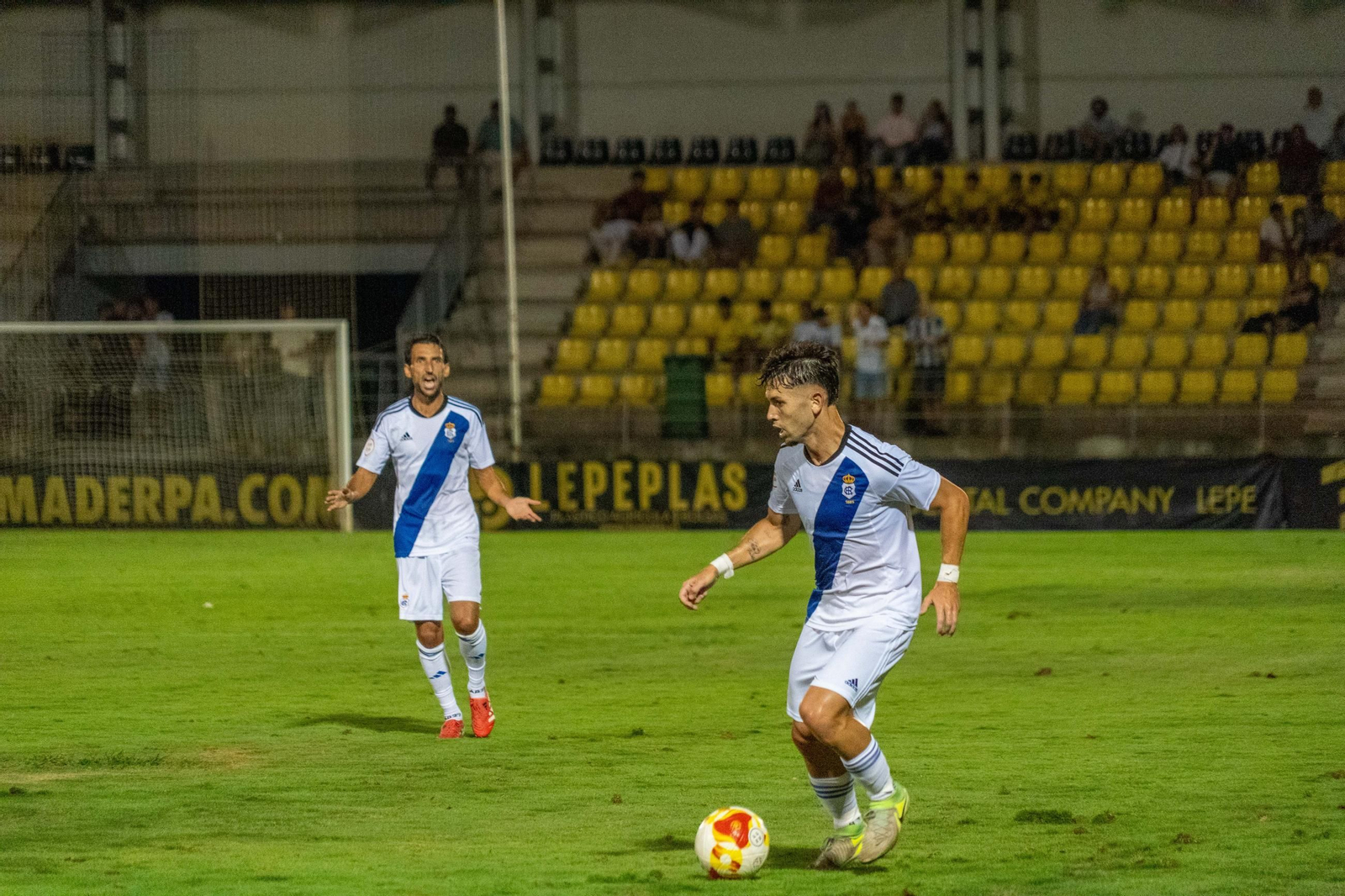 Imágenes del partido AD Merida - Recreativo de Huelva del Trofeo de la Bella