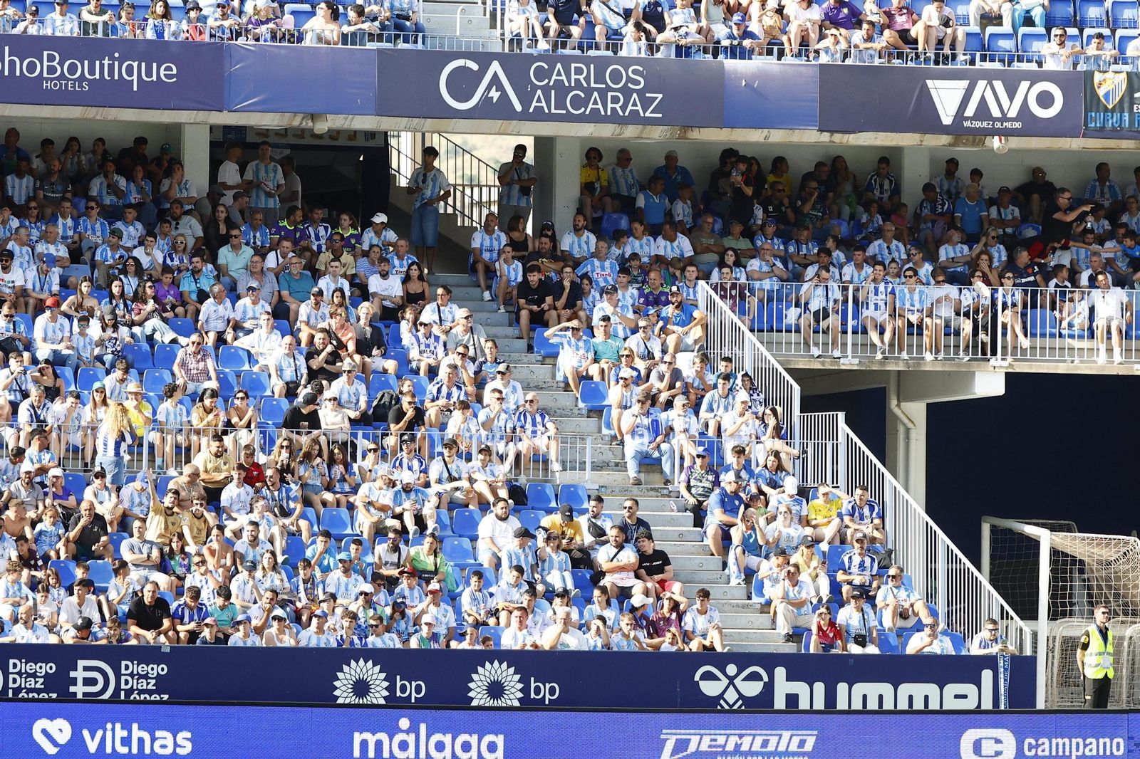 Búscate en las gradas de La Rosaleda en el Málaga CF-Burgos