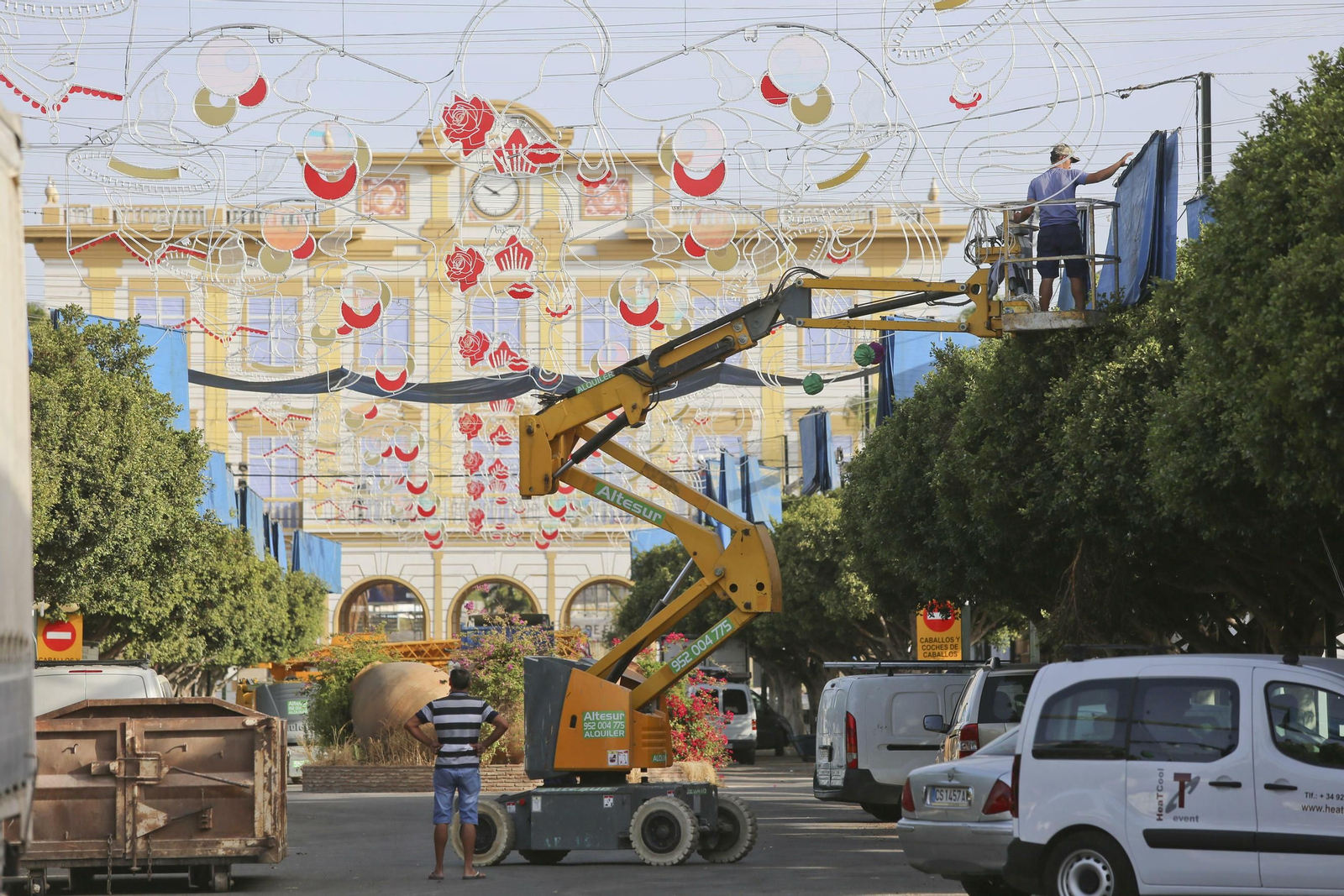 Últimos preparativos en el Real para la Feria de Málaga 2019
