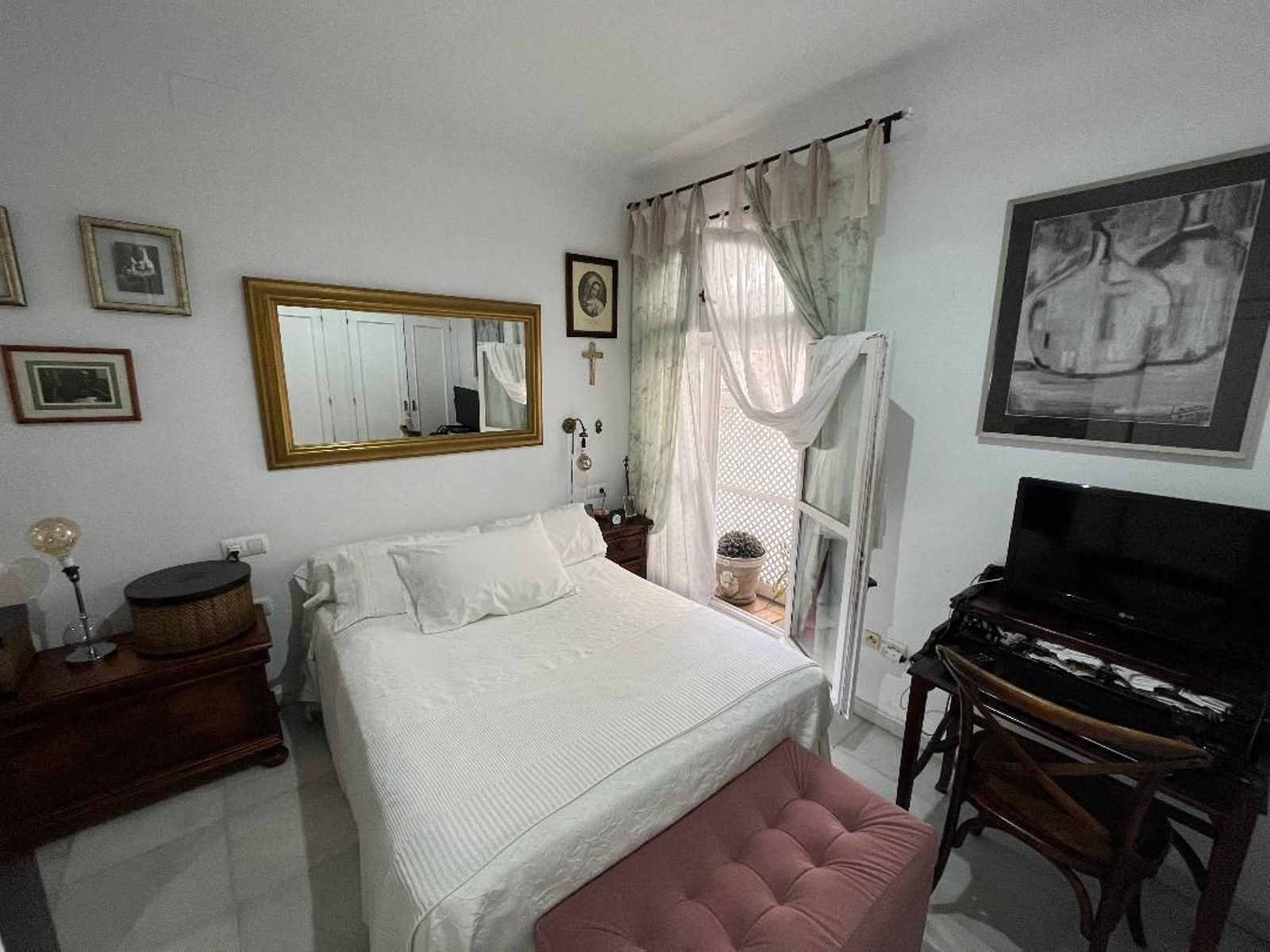 Así es la original casa de la calle Ceballos en Cádiz