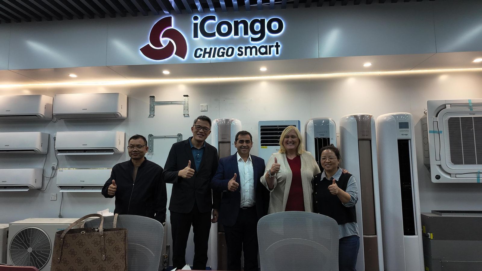 Ana María Prieto y Rafael Polanco se han desplazado a China para rubricar el acuerdo con la multinacional Chigo