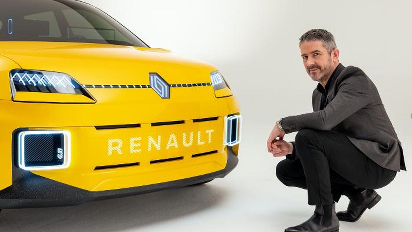 Renault estrena logo.