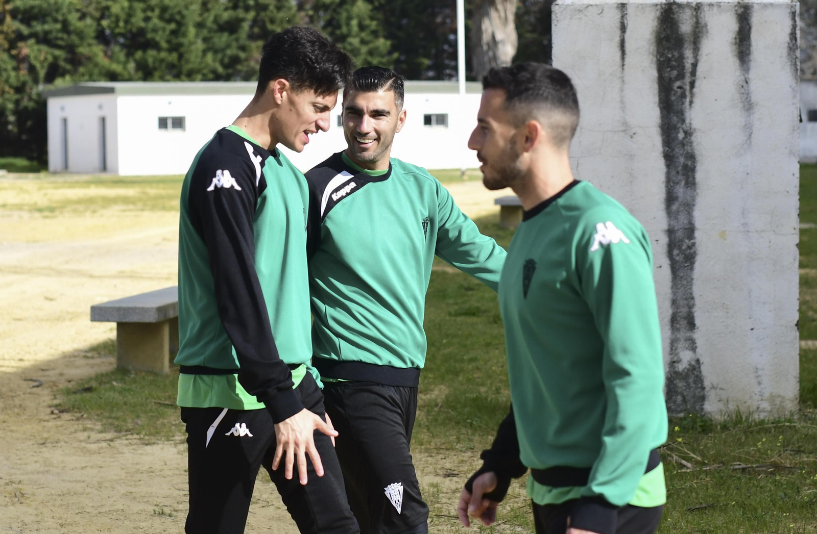Bruno Montelongo, junto a Reyes en un entrenamiento del Córdoba.