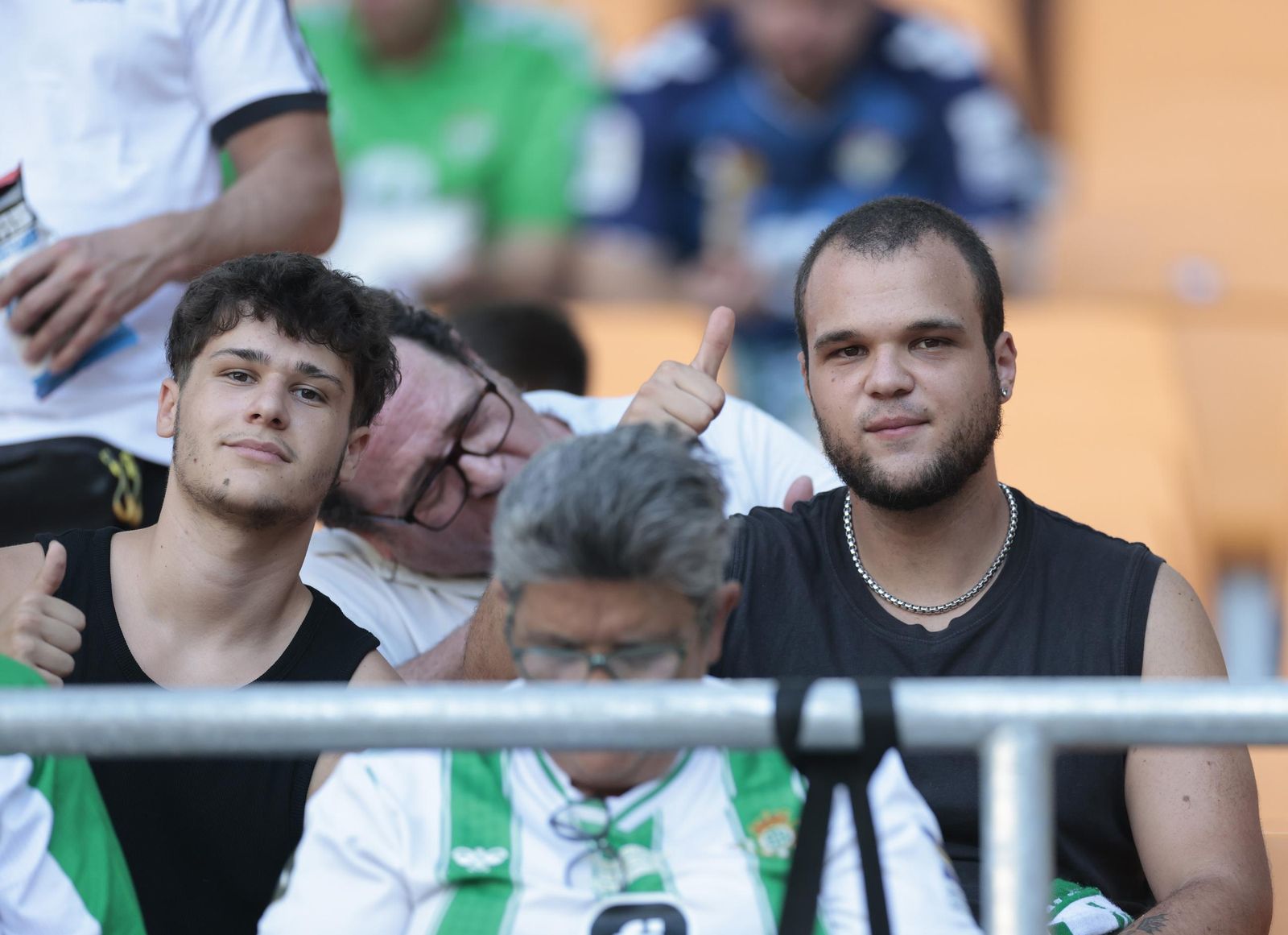 Búscate en las fotos del Betis - Athletic Club