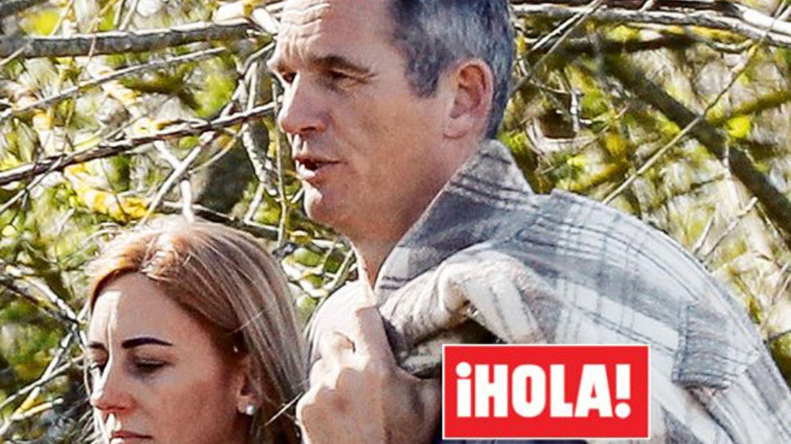 Iñaki Urdangarín y Ainhoa Armentia, juntos dando un paseo por la naturaleza. Iñaki Urdangarín y Ainhoa Armentia, juntos dando un paseo por la naturaleza.