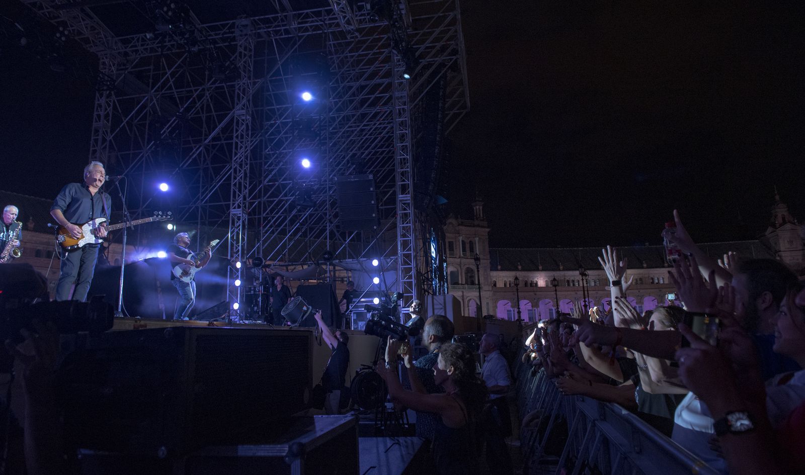 Las imágenes del concierto de Hombres G en Icónica
