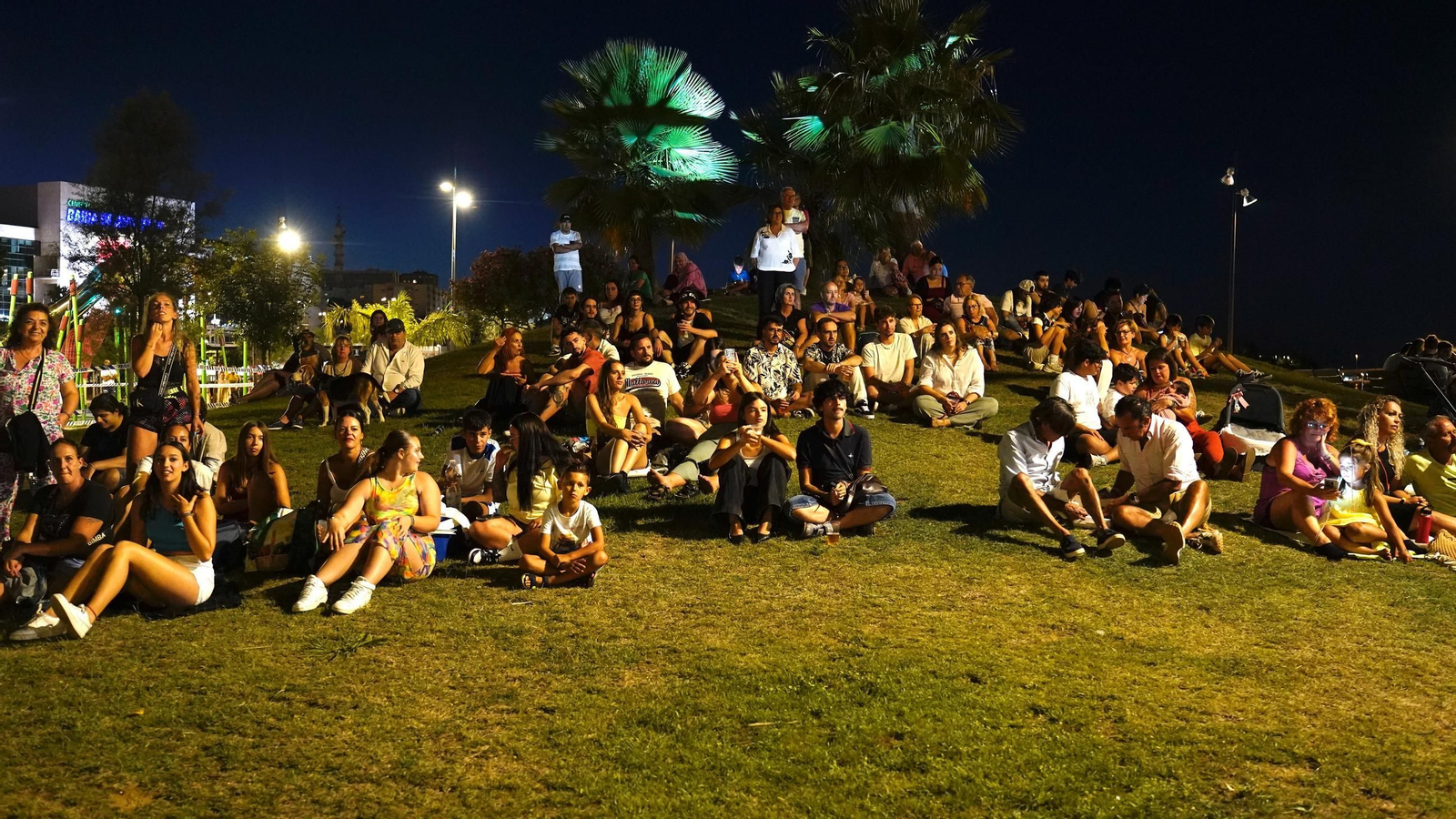 Fotos del Día del Orgullo en el Lago Marítimo de Algeciras