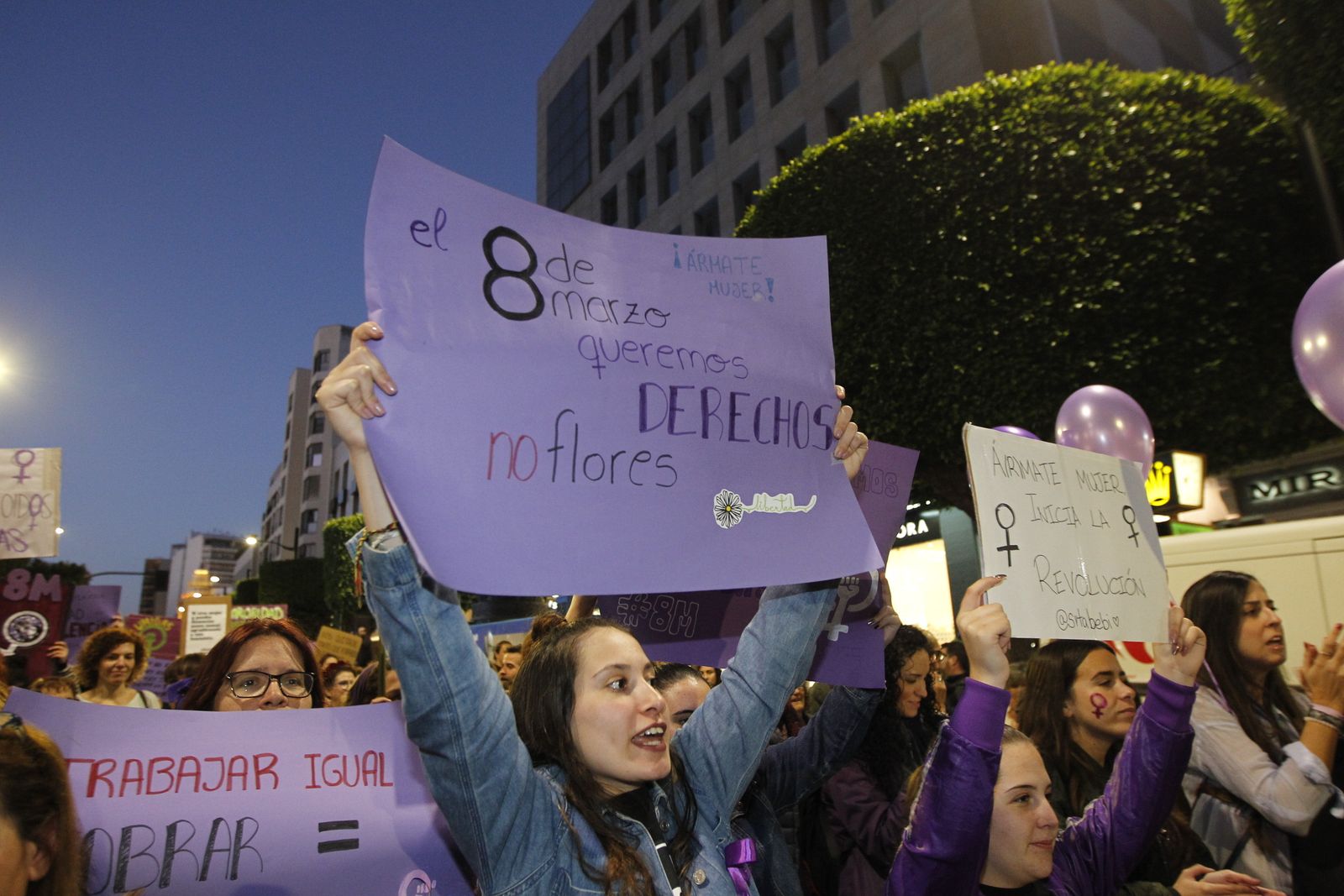 Fotogalería manifestación Día Internacional de la Mujer en Almería