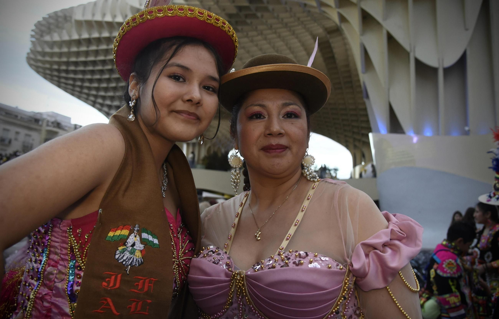 Fotogalería del carnaval boliviano e iberoamericano en Sevilla 2025