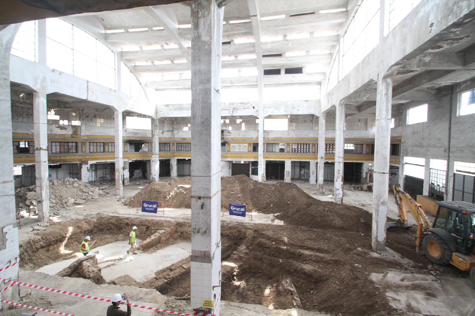 La visita del alcalde a las obras del Mercado Puerta de la Carne, en imágenes