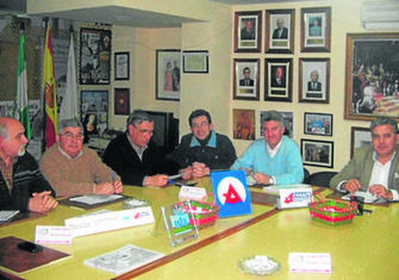 La nueva junta directiva de la Asociación de Comerciantes de San Fernando (Acosafe).