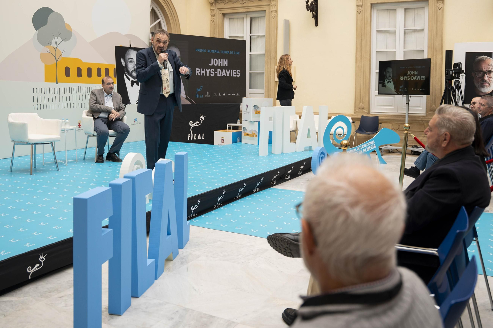 La estrella a JOHN RHYS-DAVIES luce en el paseo de la fama de Almería