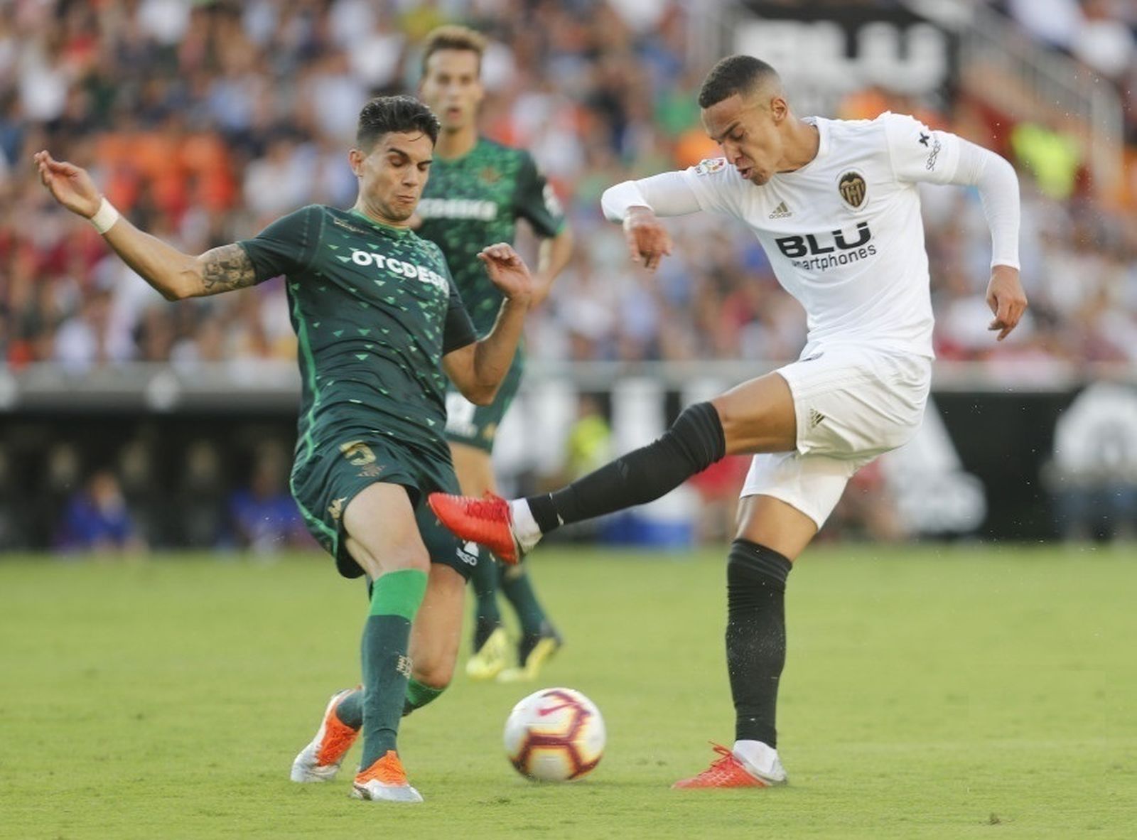 El Valencia-Betis, en imágenes