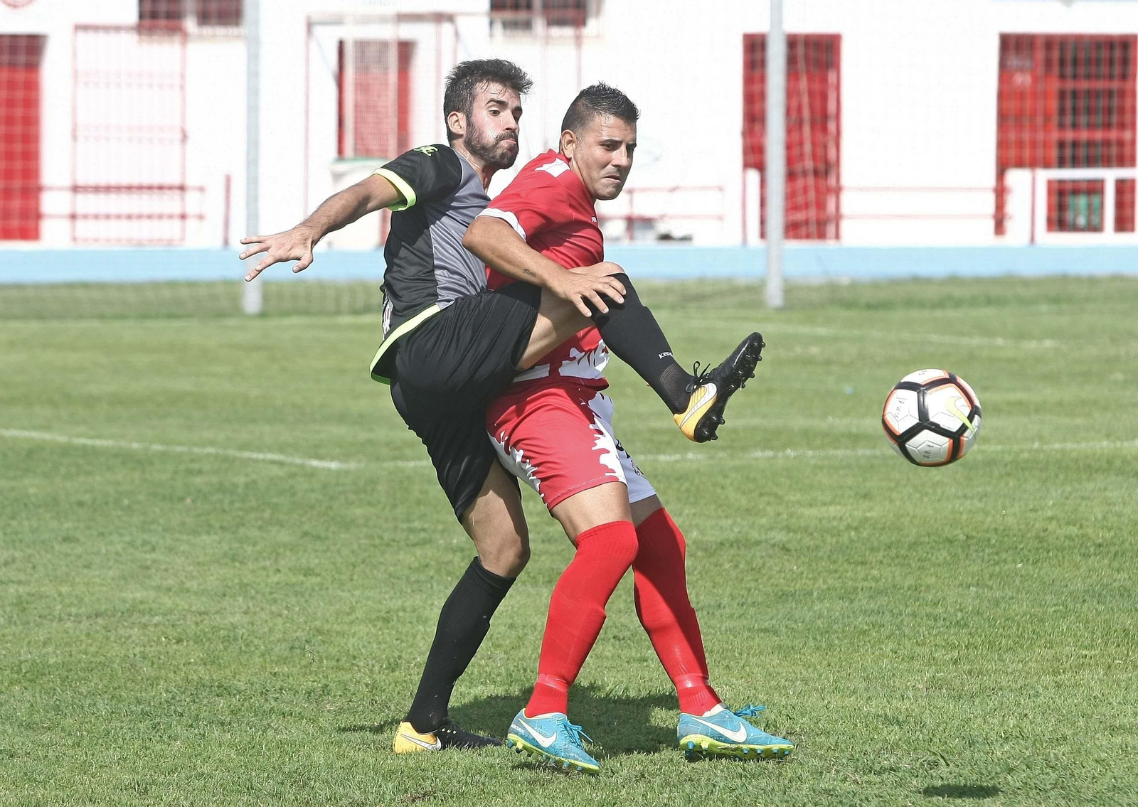 El delantero rojilo Fiera, en un partido de esta temporada.