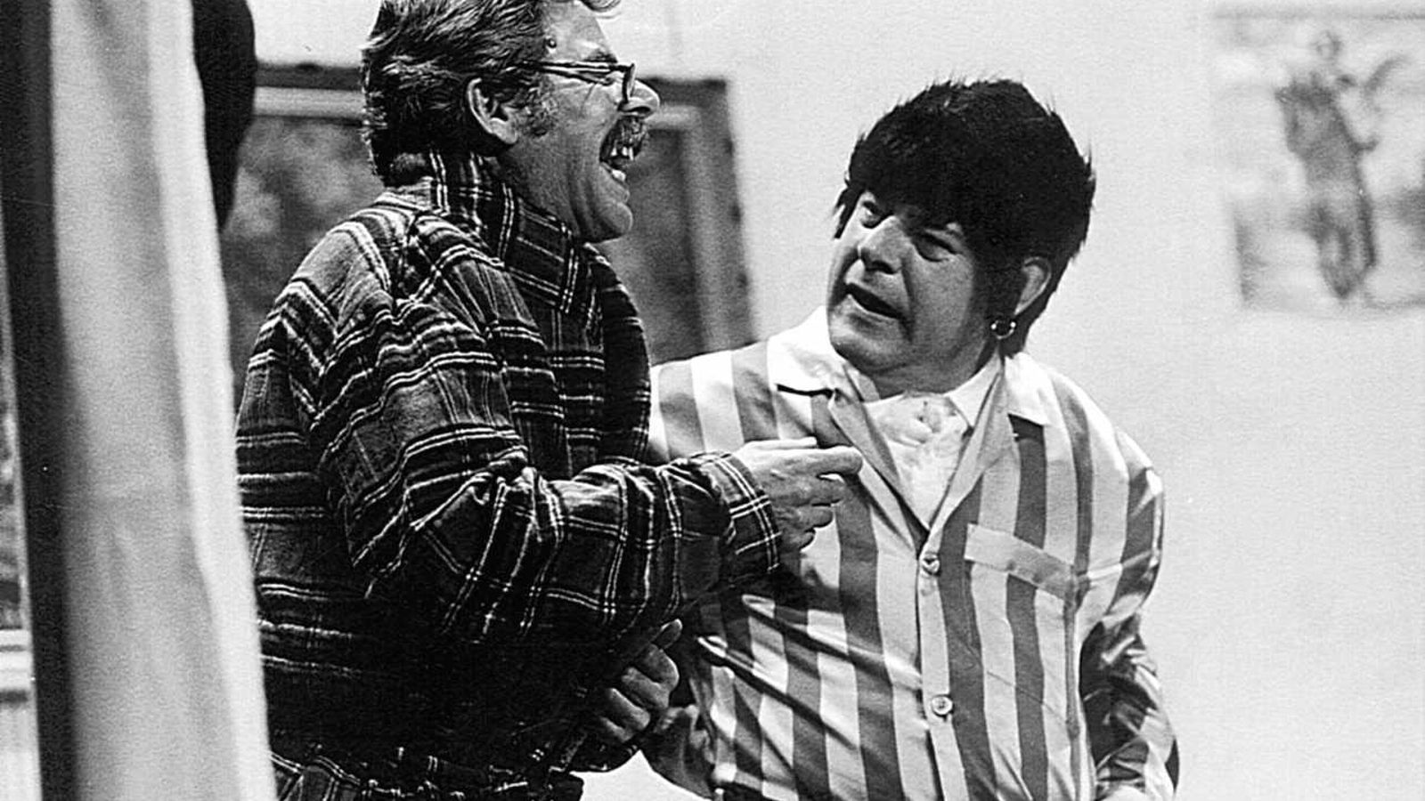 A la derecha, junto a Manolete, en el cuarteto de 1997 'El casado, casa quiere'.