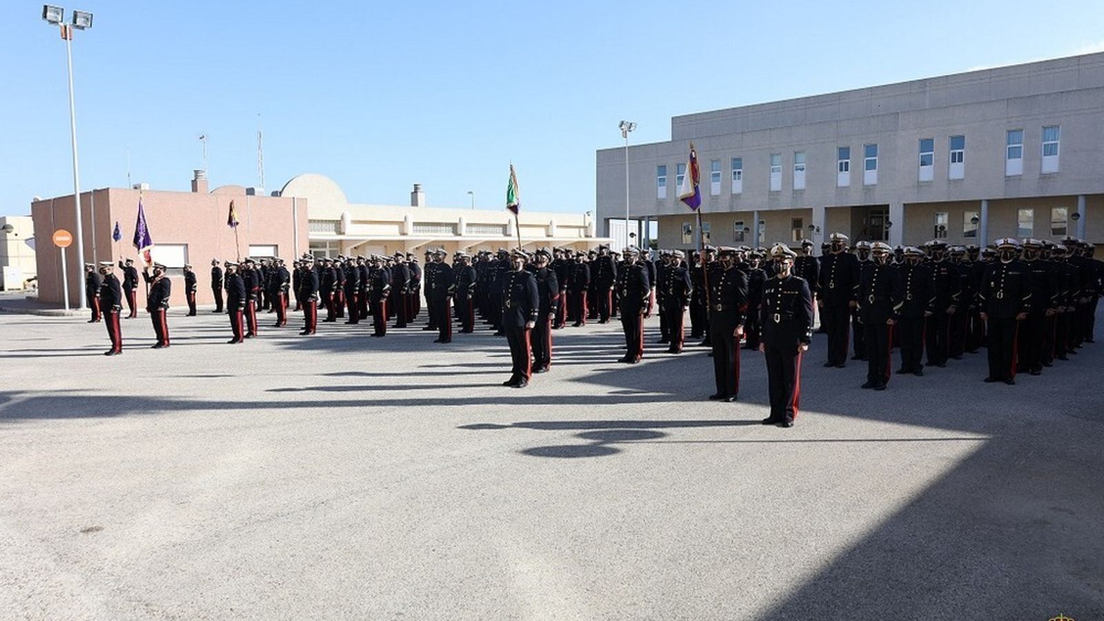 Formación durante el homenaje.