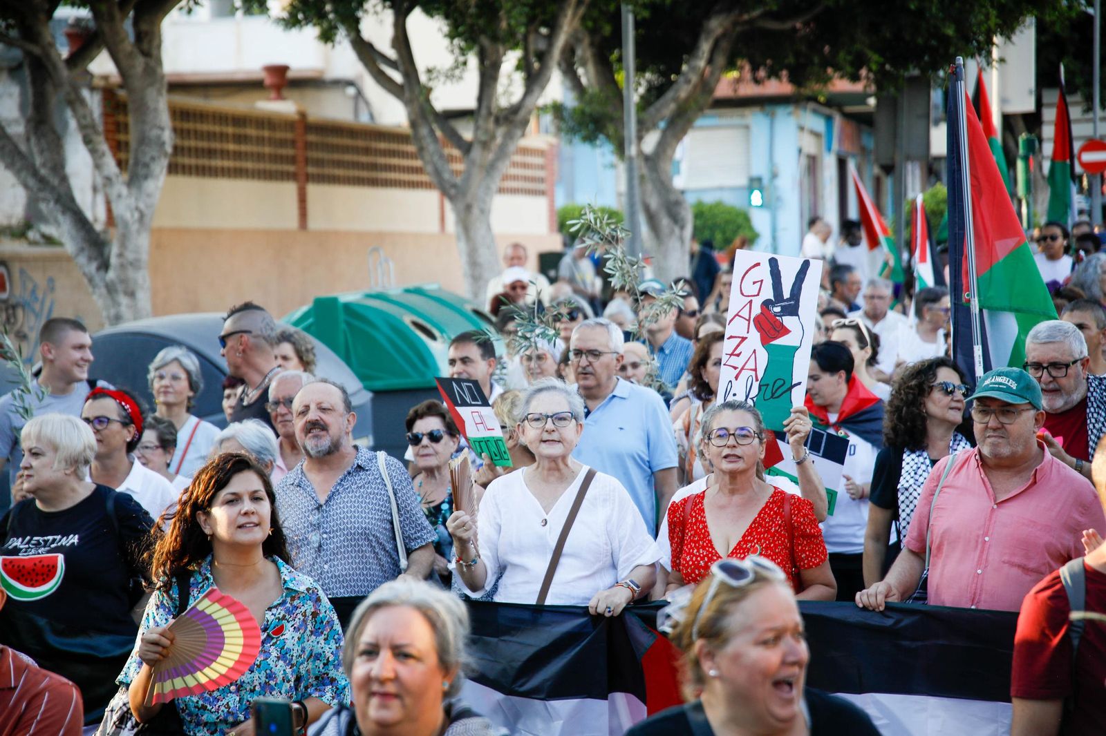 Imágenes de la manifestación en Almería por el genocidio en Palestina