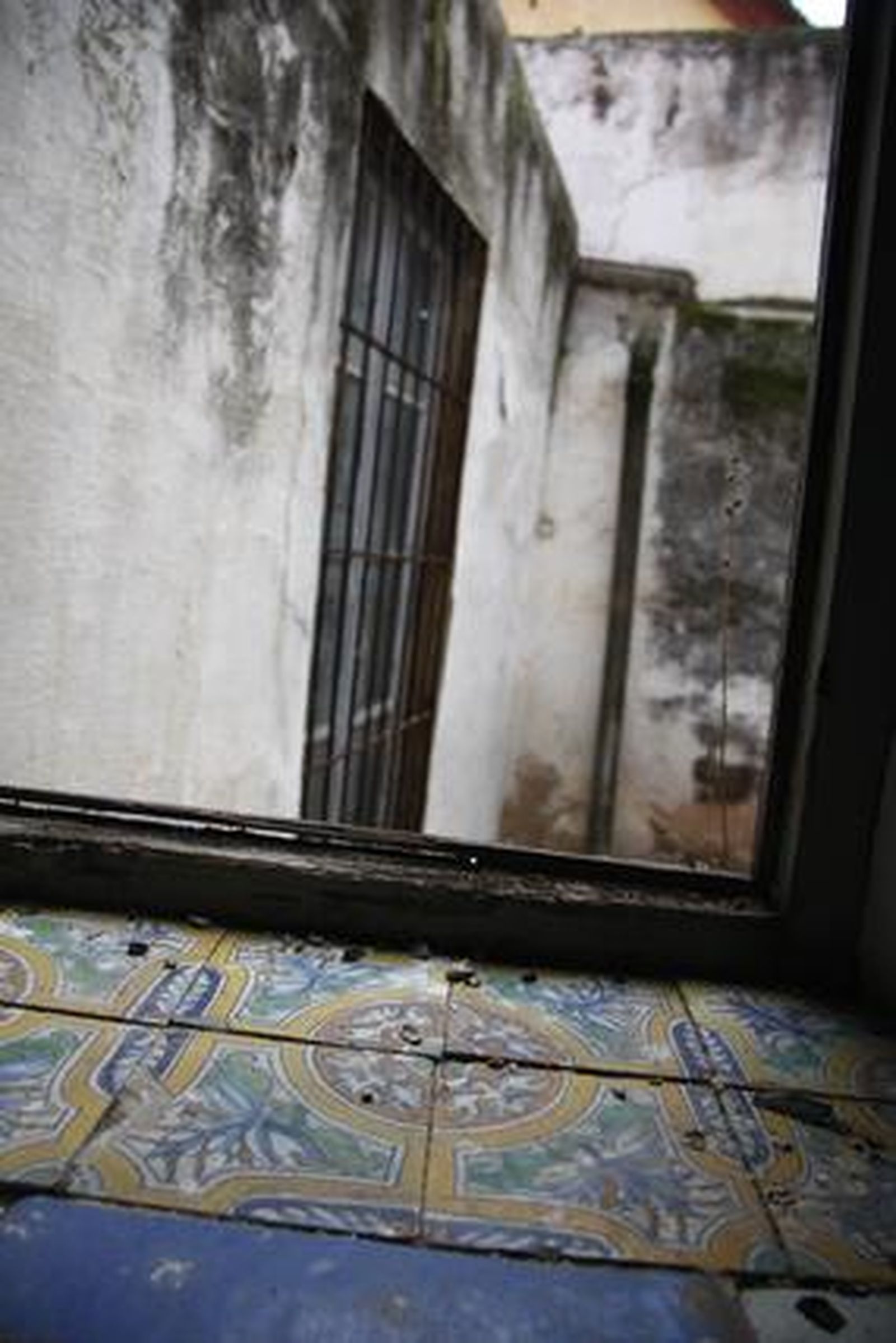 El convento Madre de Dios muestra unos tejados, esculturas, pinturas y muros plagados de desperfectos que demuestran su mal estado de conservación.

Foto: Belén Vargas