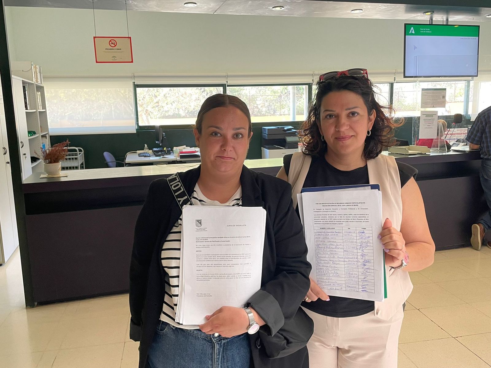 Desde el AMPA del CEIP Llanos de Marín han recogido más de mil firmas para mejorar el centro educativo.