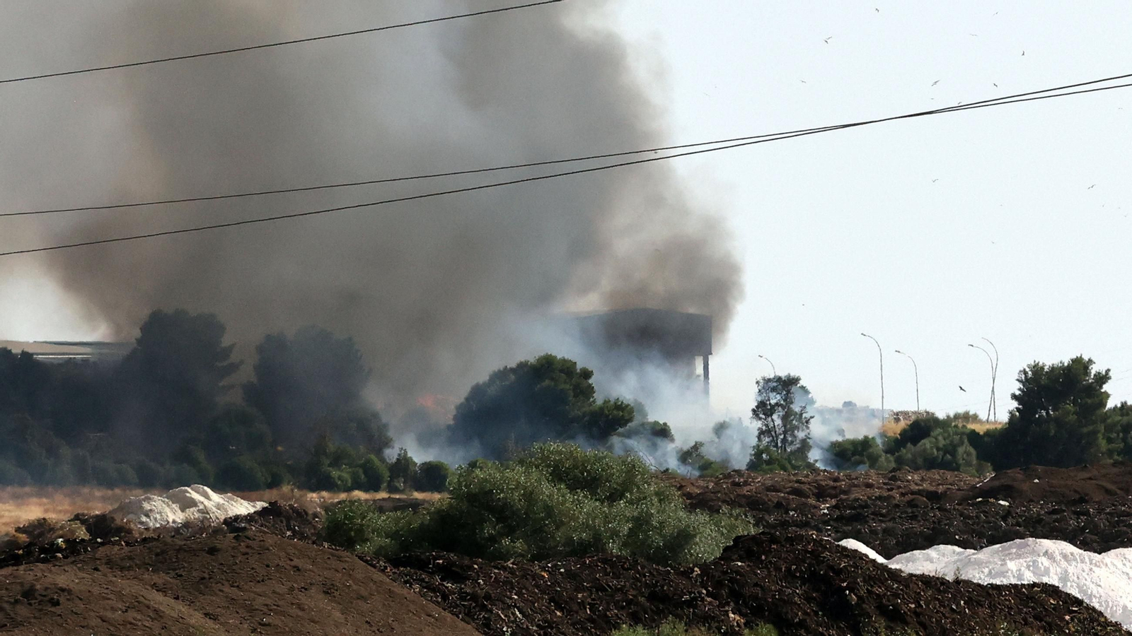 Imágenes del incendio en la planta de Las Calandrias en Jerez