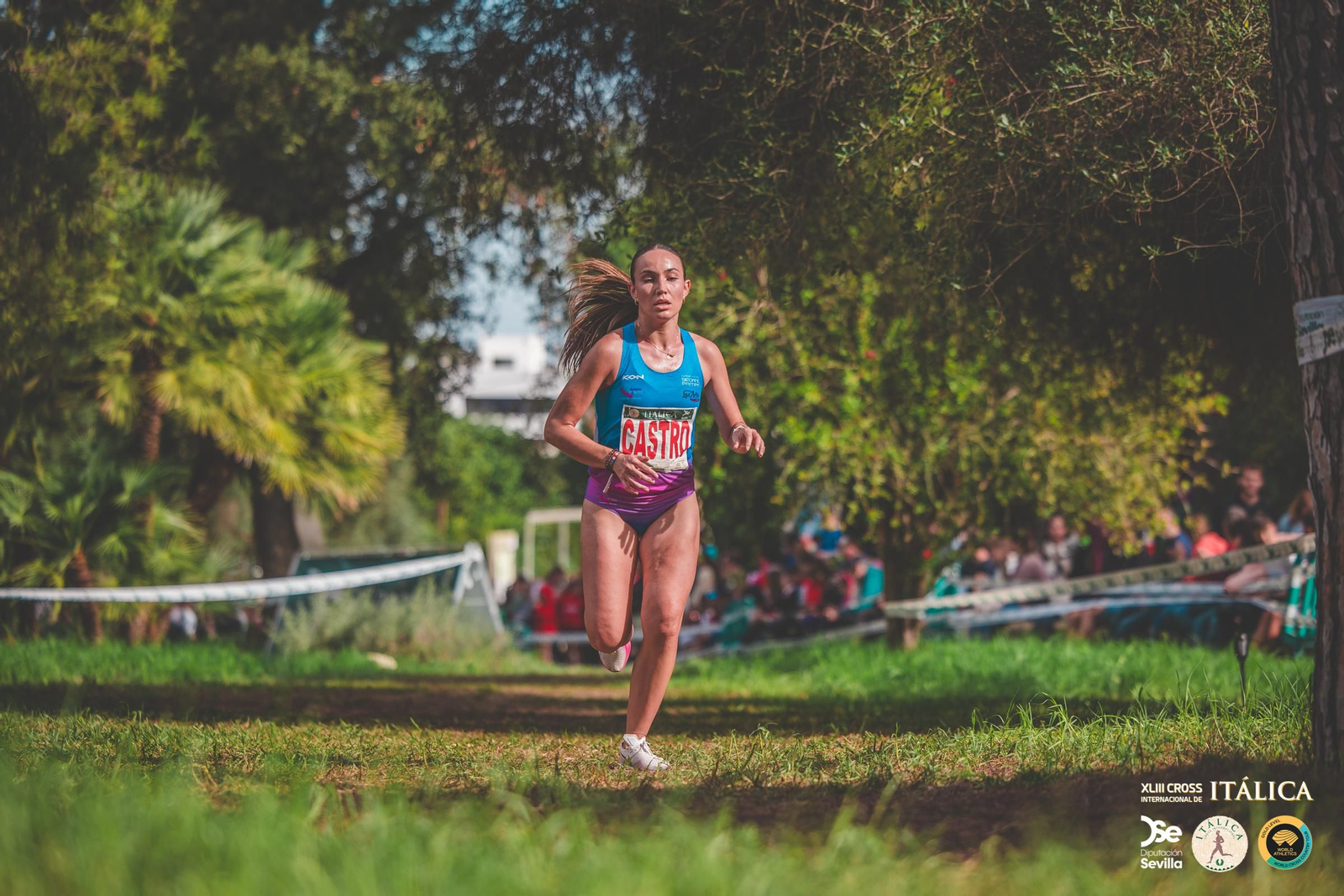 Búscate en las fotos del Cross de Itálica 2025 | 11