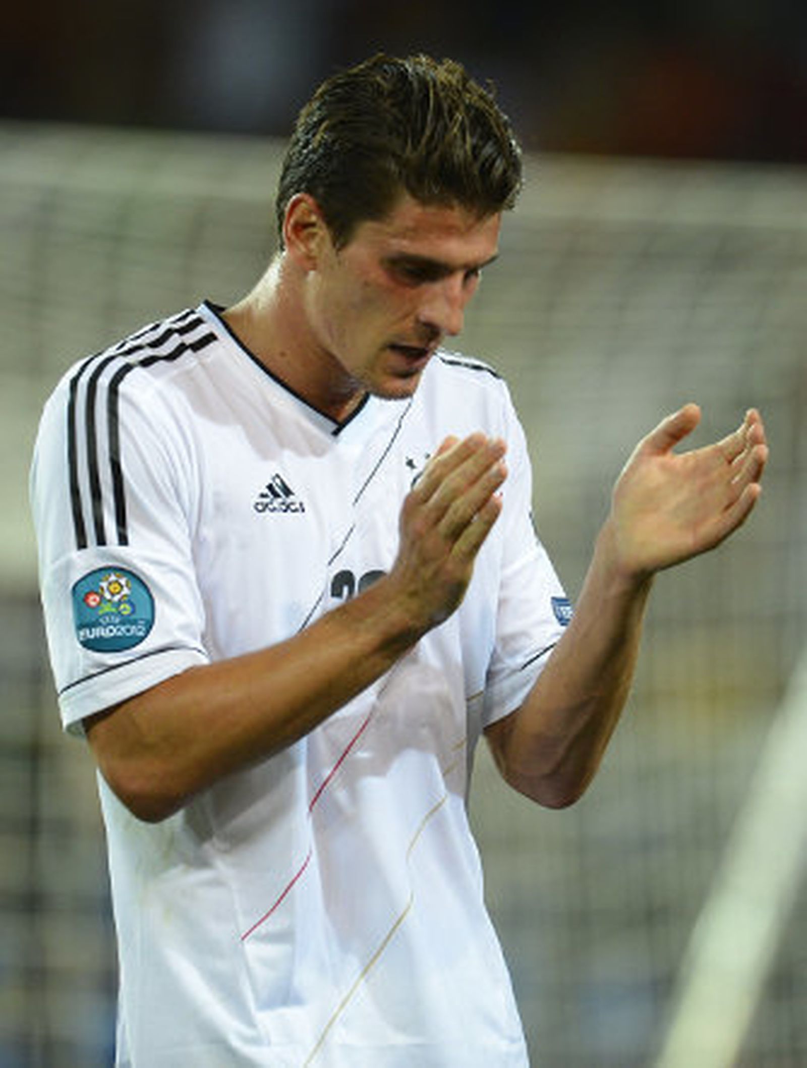 El amado goleador odiado: Mario Gómez silencia a sus críticos