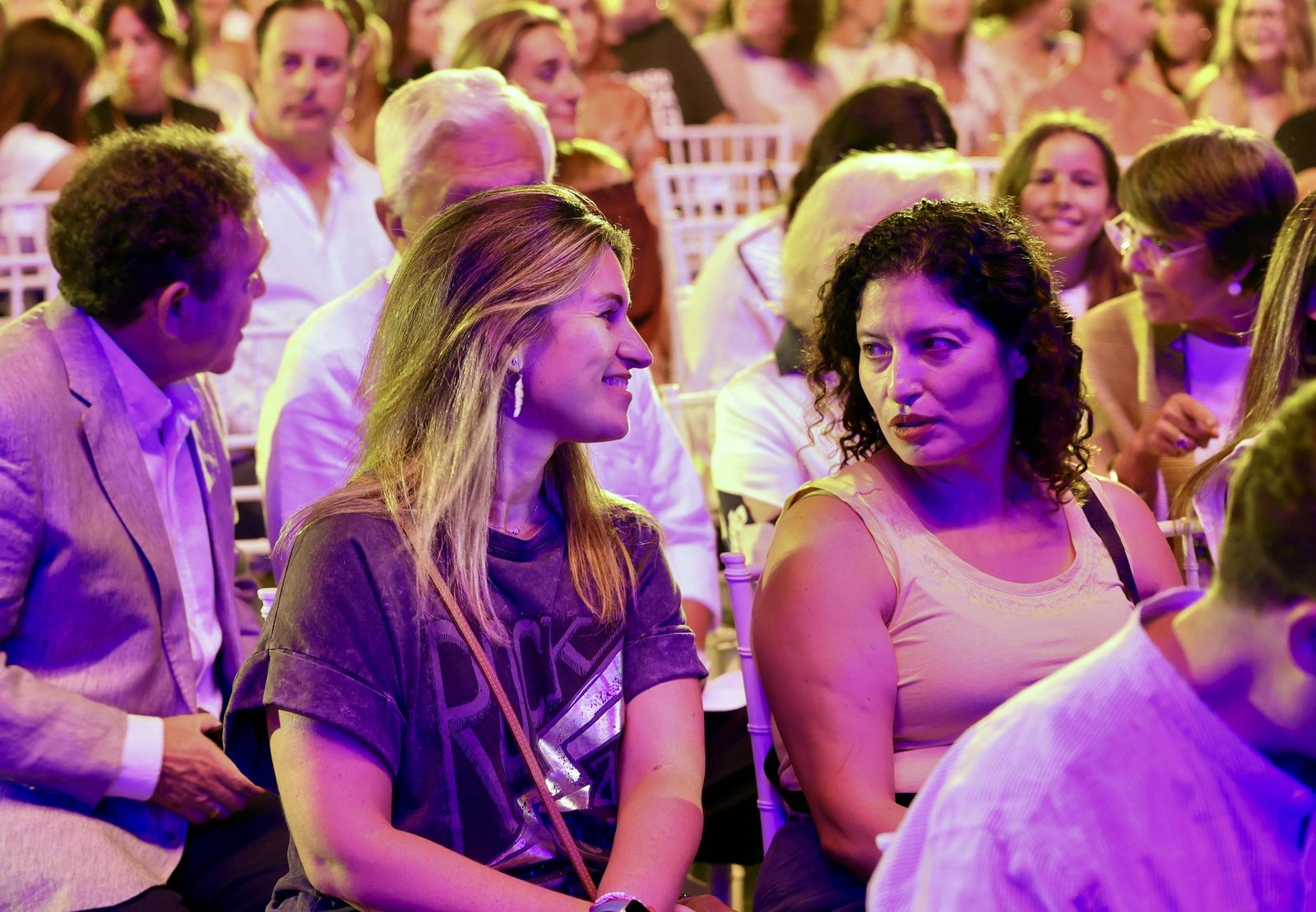 Búscate en el concierto de Hombres G