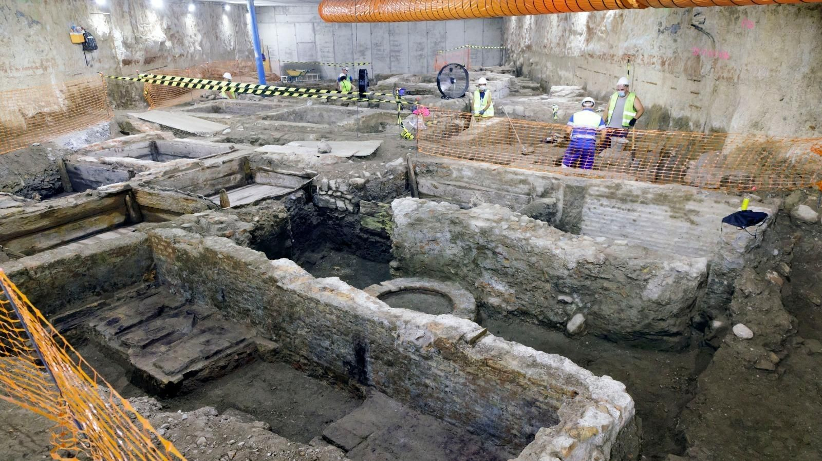 Así avanza el túnel del Metro hacia en centro de Málaga a través de los restos arqueológicos.