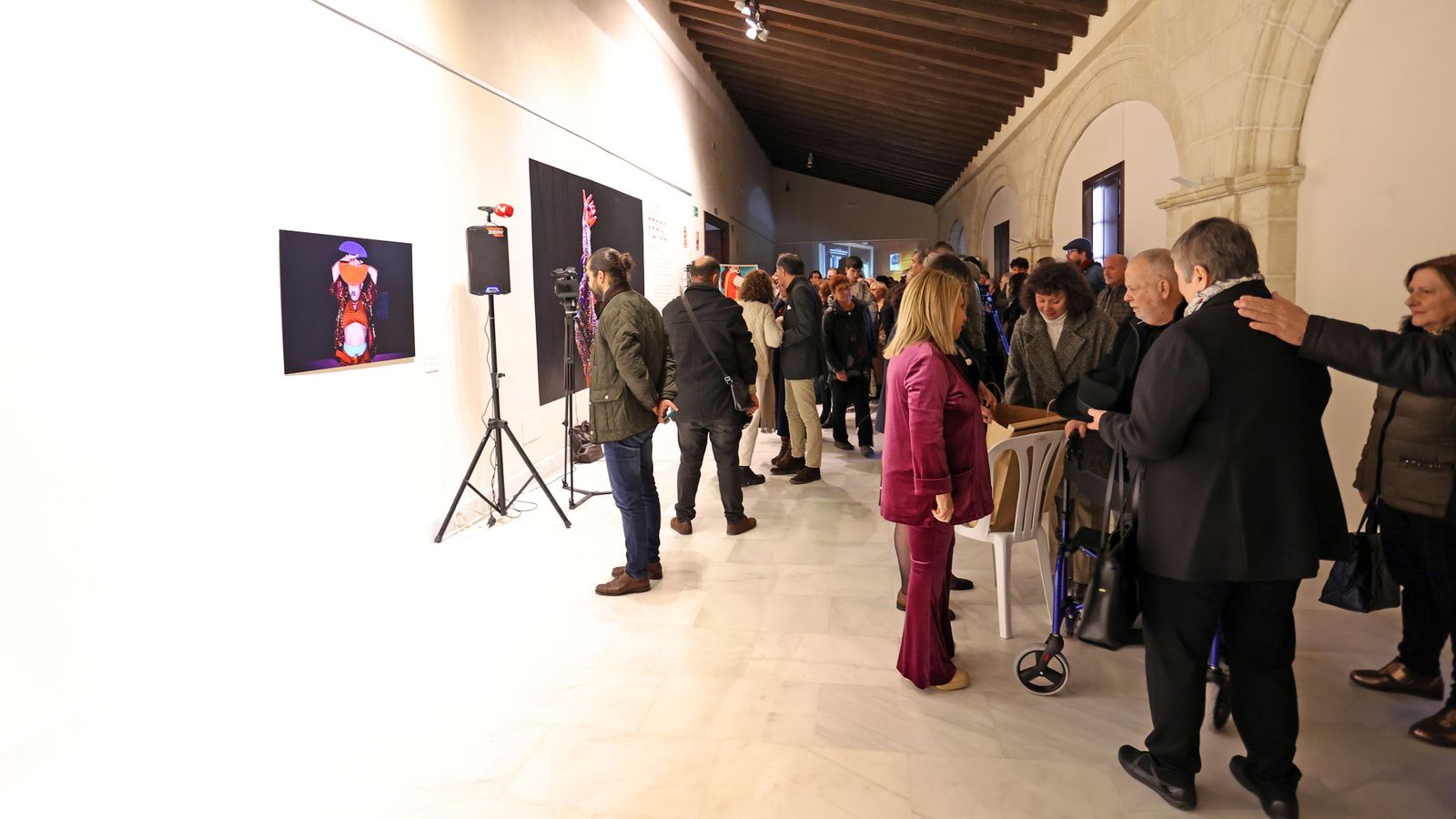 Exposición de Javier Fergo en los Claustro por el Festival de Jerez