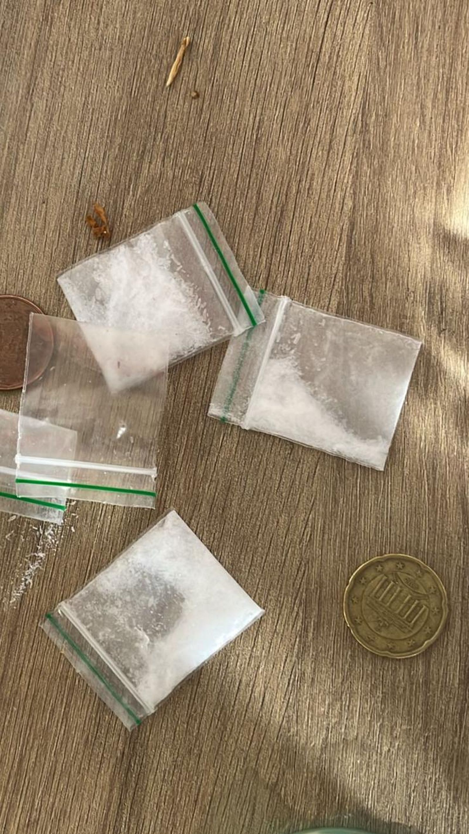 Bolsas con sustancias estupefacientes