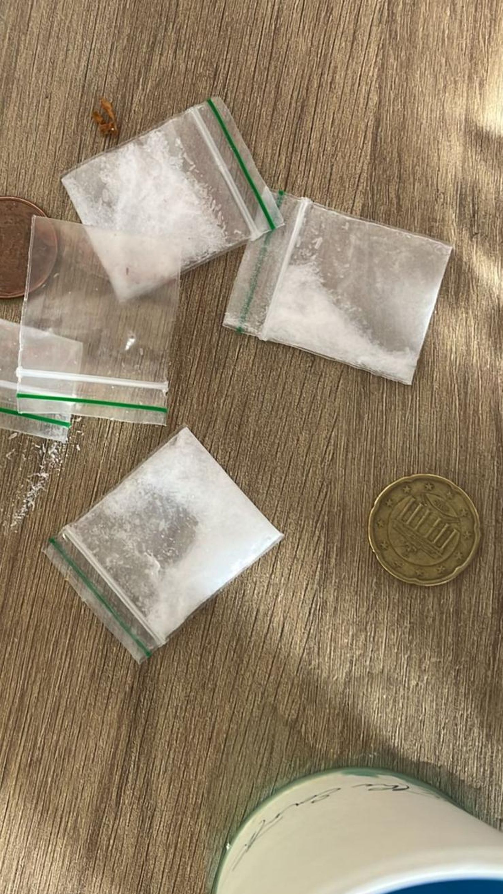 Bolsas con sustancias estupefacientes