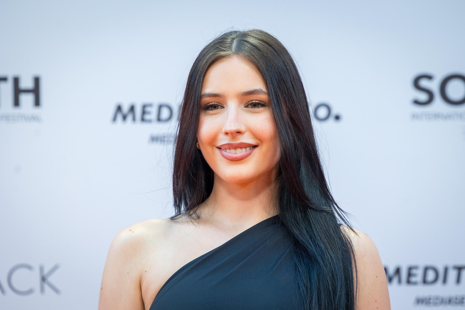 Imágenes de la alfombra roja del viernes 12 del South Series Festival