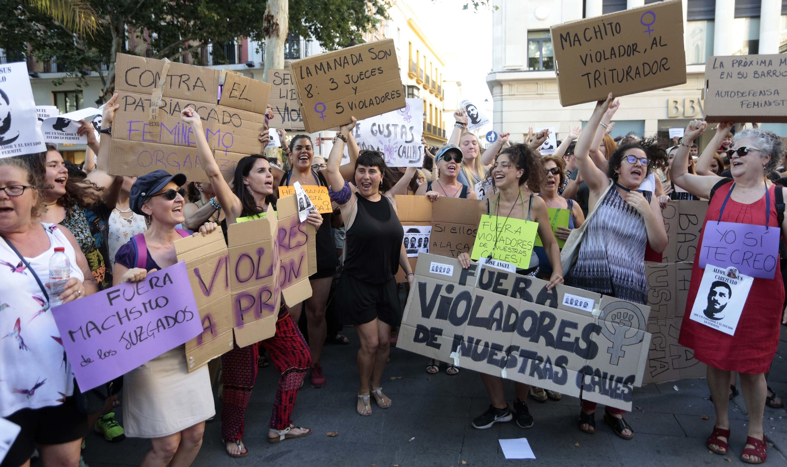 Manifestación contra la libertad de la Manada en Sevilla