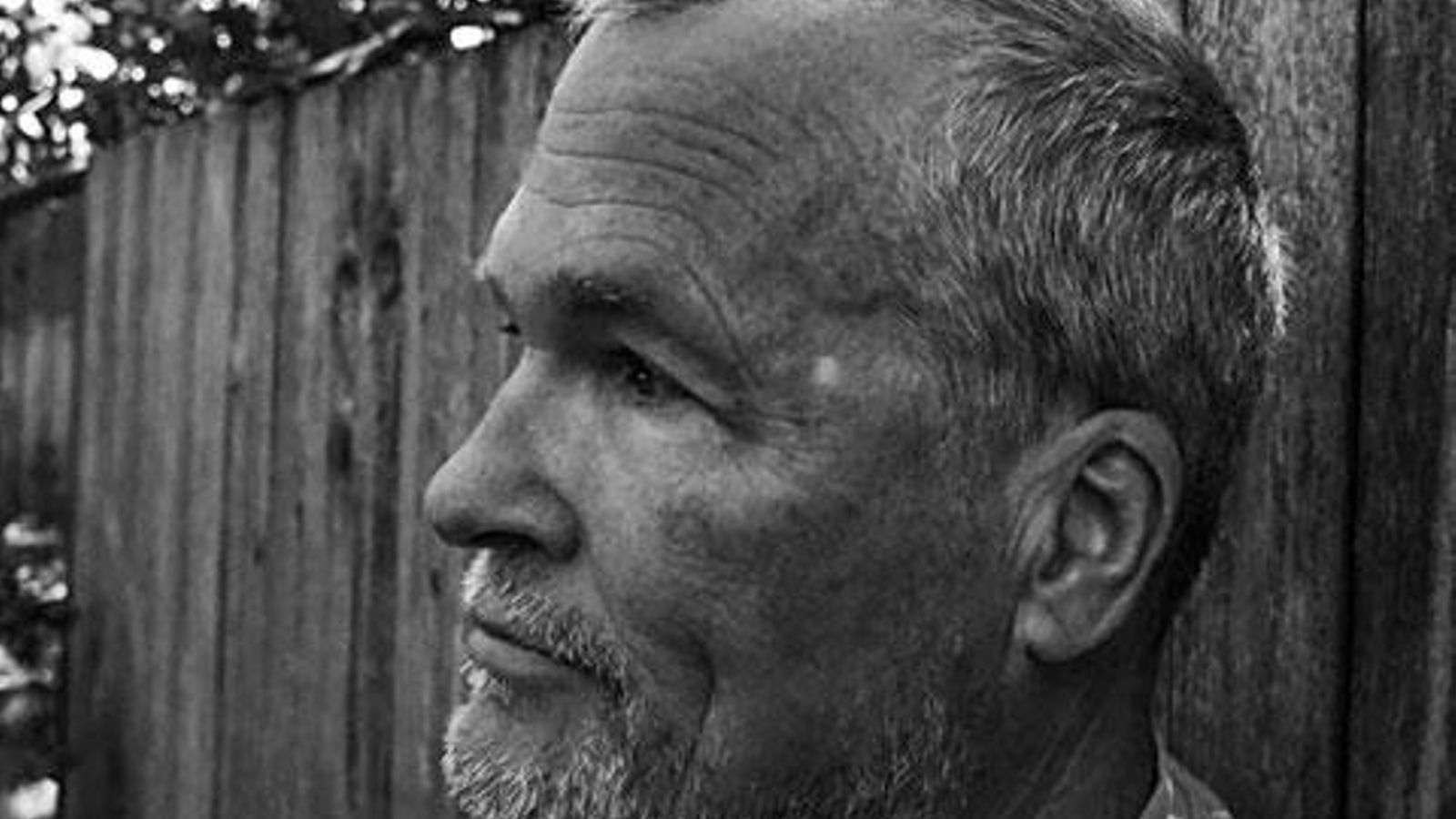 El escritor estadounidense Scott Phillips (Wichita, Kansas, 1961).