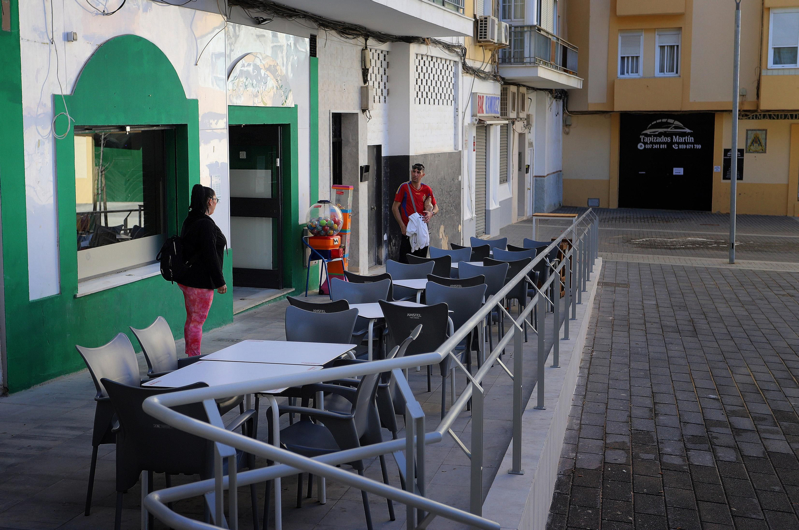 Barrio a Barrio: Imágenes de la Barriada de Los Dolores