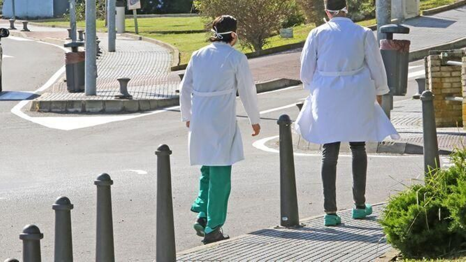 Sanitarios del hospital de Jerez con la mascarilla puesta en la fase aguda de la pandemia