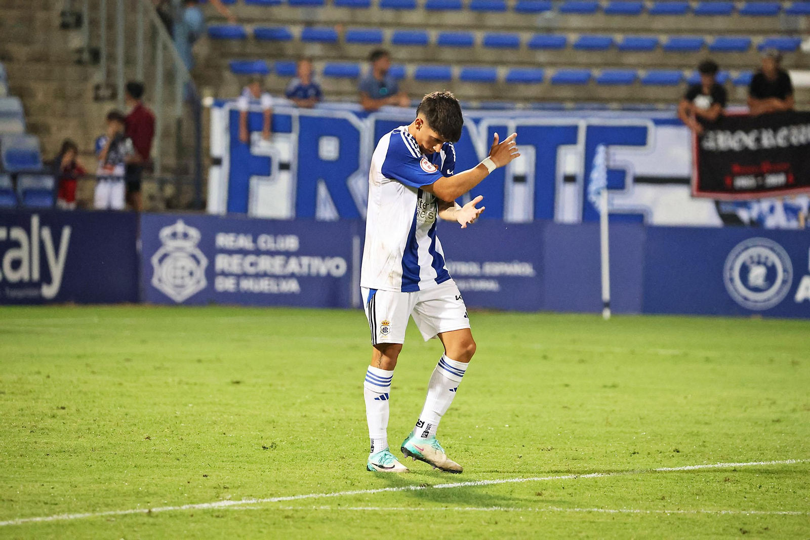 Las mejores imágenes del Trofeo Colombino entre el Recreativo de Huelva y el Córdoba CF