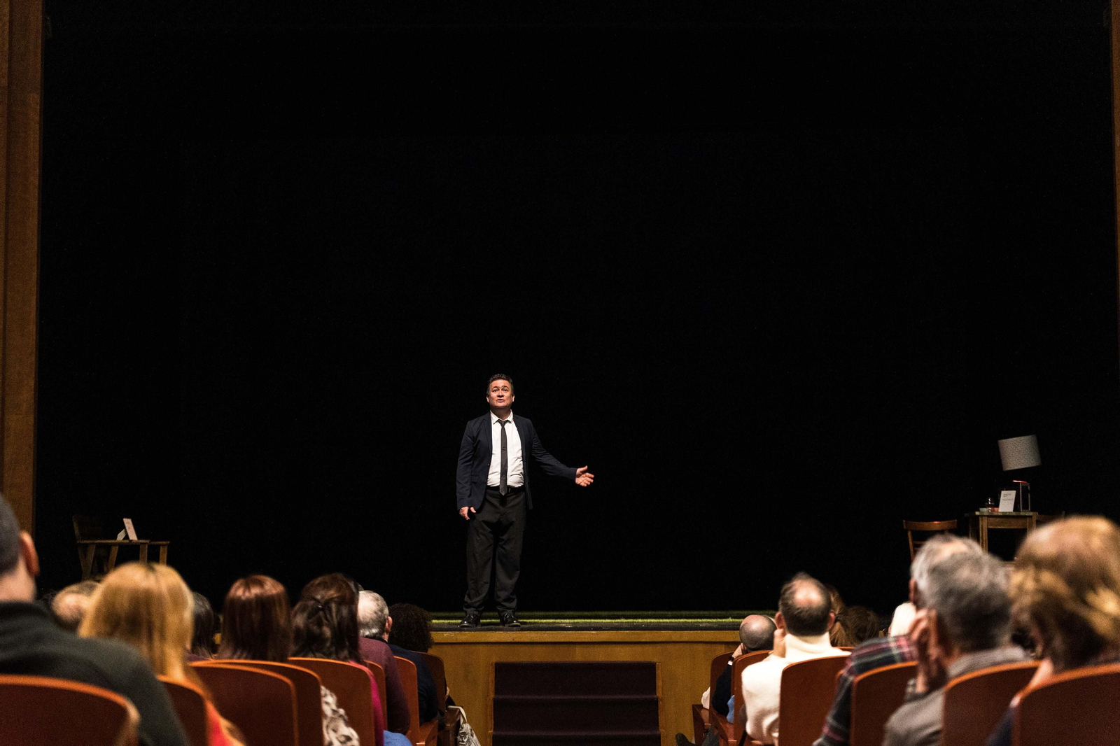 La obra 'Las piscinas de la Barceloneta' llega al Teatro de las Cortes en San Fernando La obra 'Las piscinas de la Barceloneta' llega al Teatro de las Cortes en San Fernando